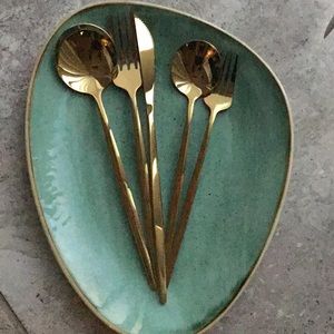 GOLD STAINLESS STEEL NWT 63 PC FLATWARE